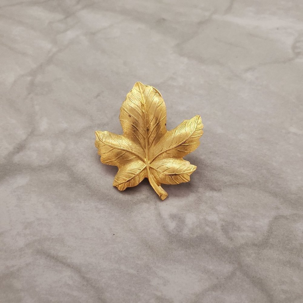 🍁 Vintage 1980s 80s Gold Leaf Brooch 🍁